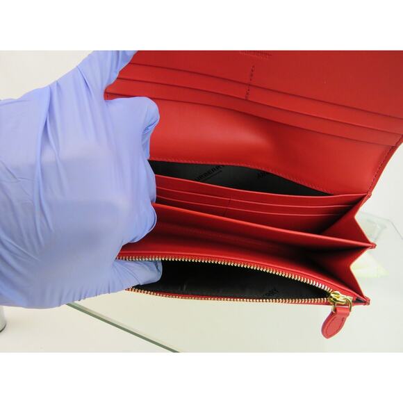 $680 BURBERRY PORTER RED LOGO EMBOSSED LEATHER FLAP CONTINENTAL - Picture 8 of 15